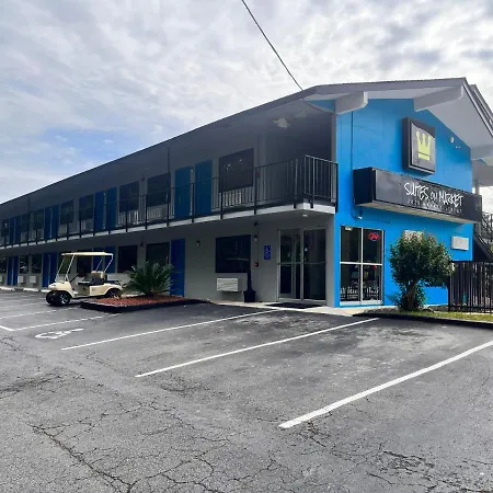 Suites On Market